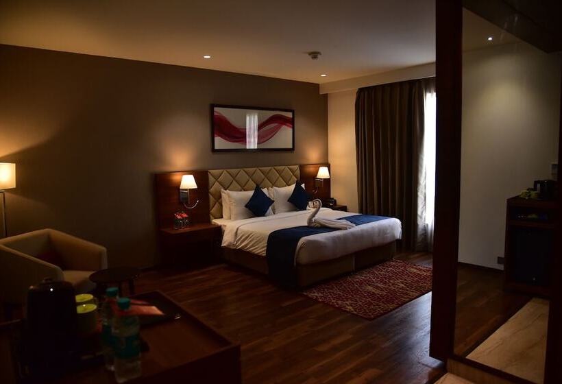 이그제큐티브 룸, Ramada By Wyndham Gandhidham Shinay