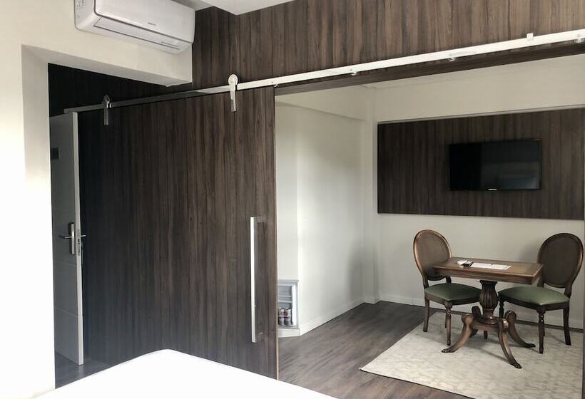 스위트, Colina Lagos