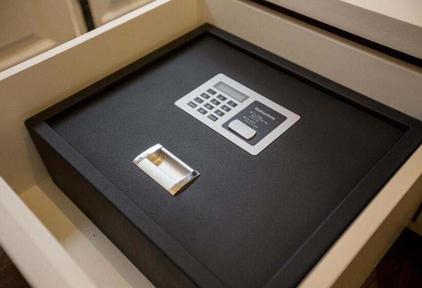 חדר דלוקס, The Southern Boutique