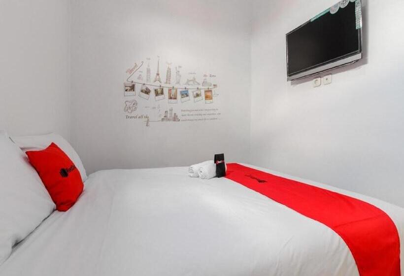 Номер Стандарт, Reddoorz Plus Near Taman Rasuna Menteng