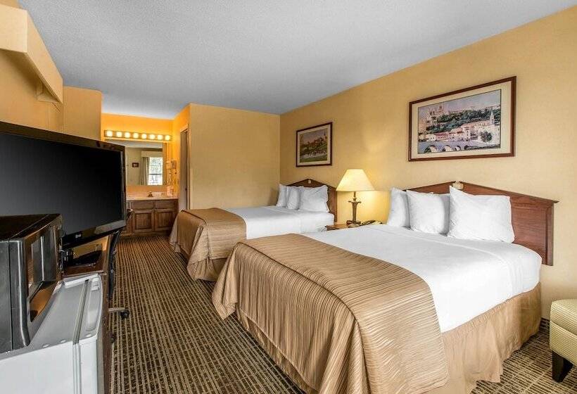 Номер Стандарт 2 Двуспальные Кровати, Quality Inn Jesup