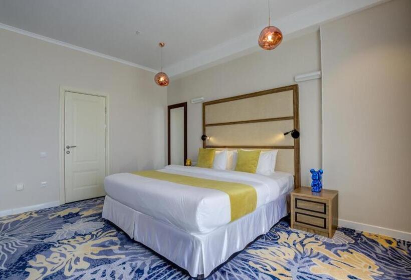 سوییت با چشم‌انداز کوه, Garden Hotel & Spa