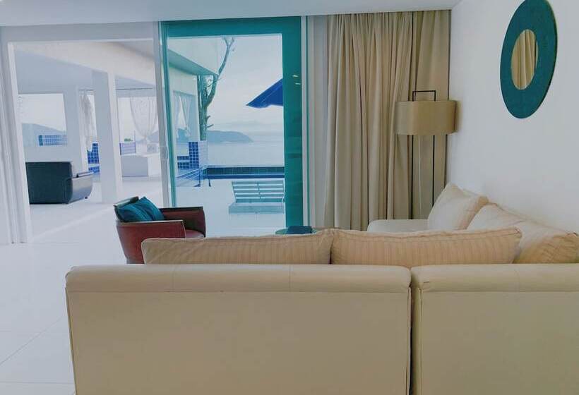 Suite 4 Quartos, Grand Blue Kamala