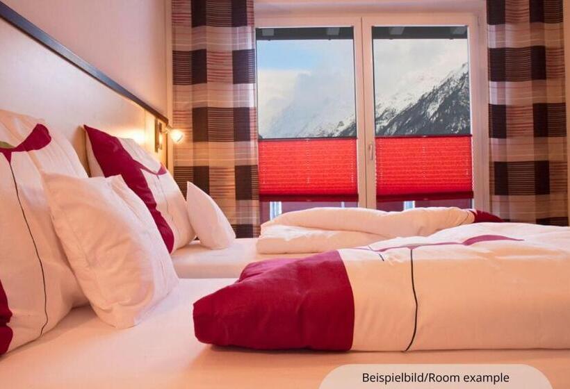 Pokój Trzyosobowy Standard z Balkonem, Sporthotel Bergheim