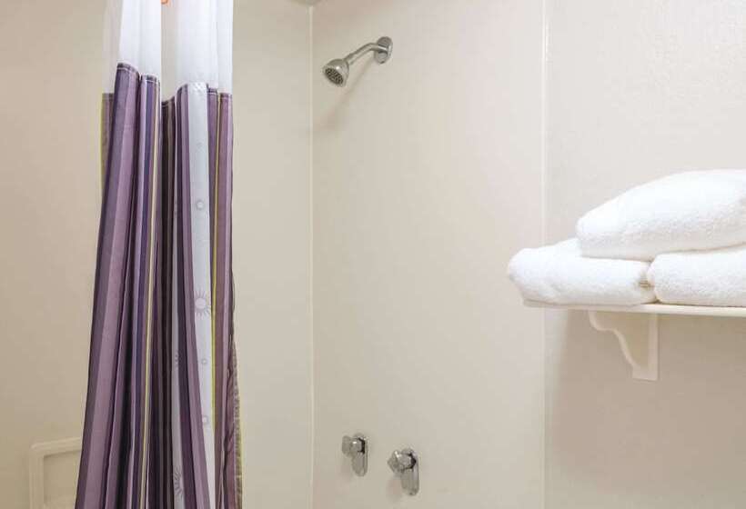 Номер Deluxe, La Quinta Inn By Wyndham New Orleans West Bank / Gretna