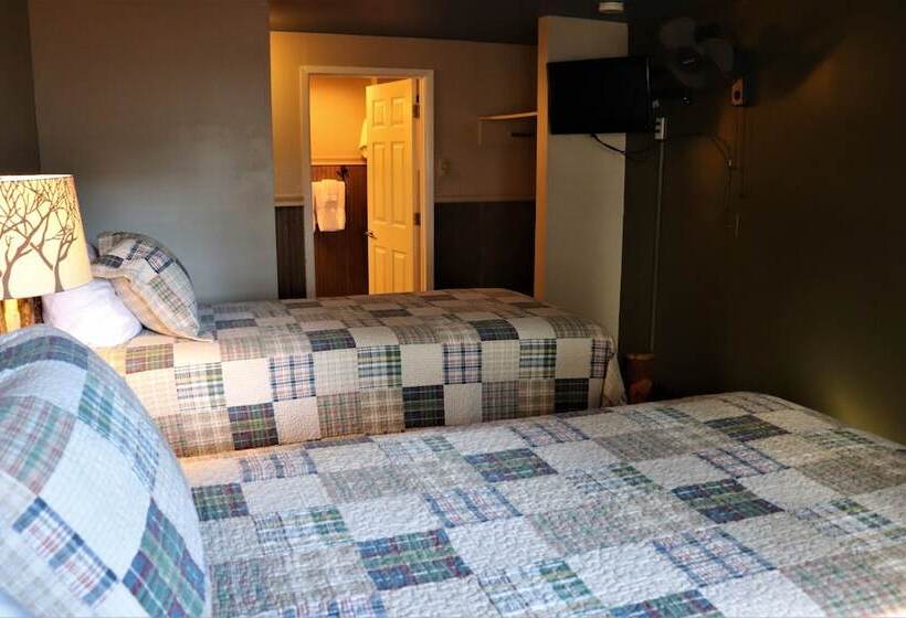 标准间, Lone Fir Resort