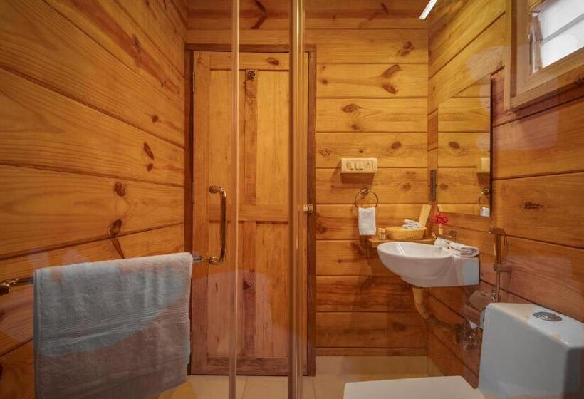 Хижина, Mariners Bay Beach Resort