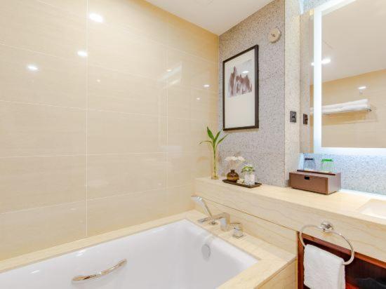 Quarto Deluxe, Binhai Jinling International