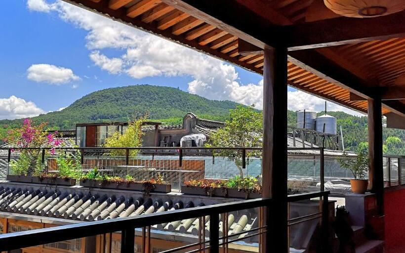 Семейный Номер Вид на Сад, Floral Tengchong Mountain Residence