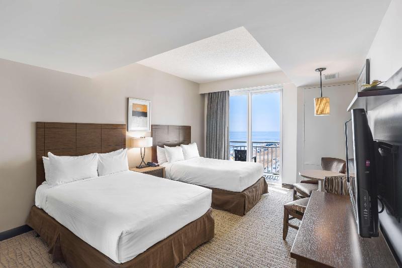 اتاق کلاس بیزنس, The Flag West M