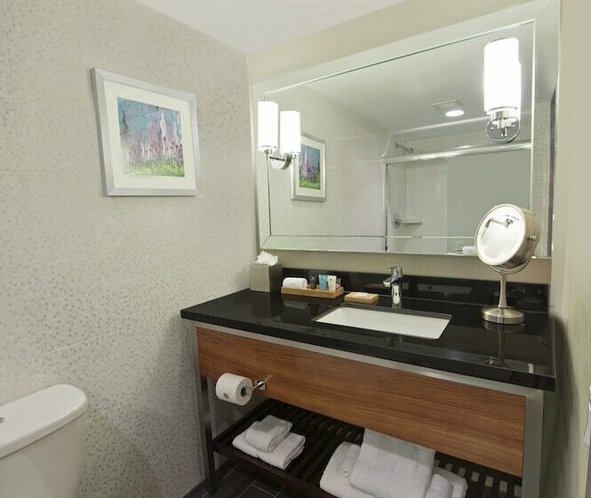 Люкс, Crowne Plaza Princeton   Conference Center, An Ihg