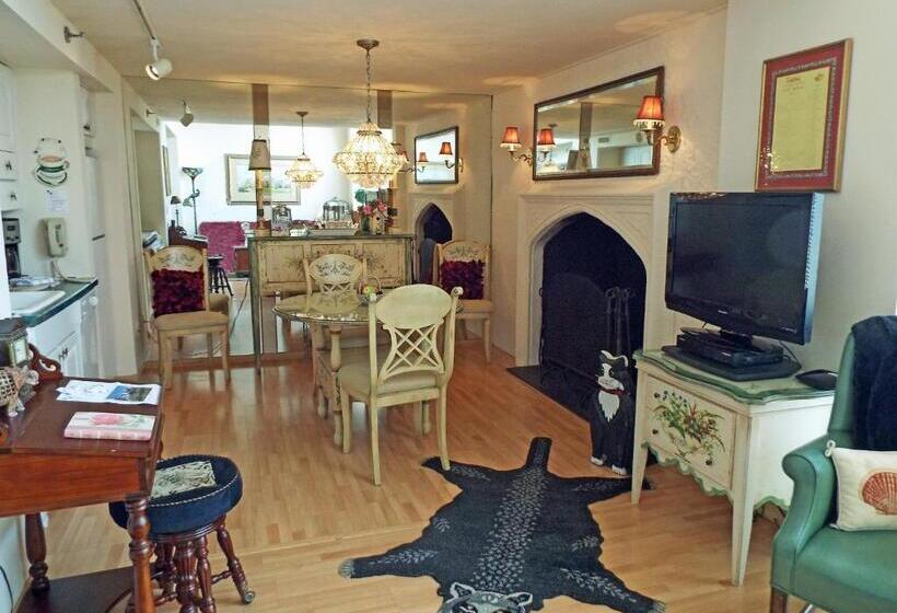 Люкс Повышенной Комфортности, Montauk Manor