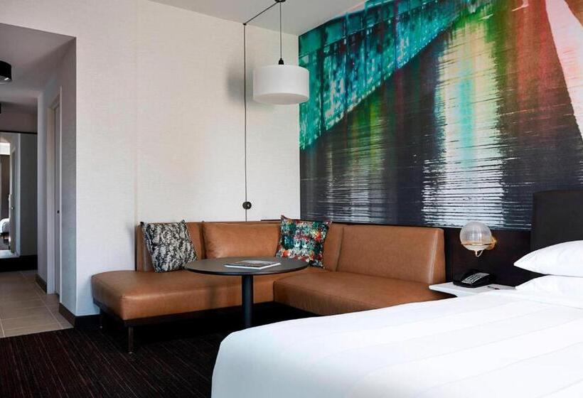 キングサイズベッド、ビュー付きデラックスルーム, New York Marriott At The Brooklyn Bridge