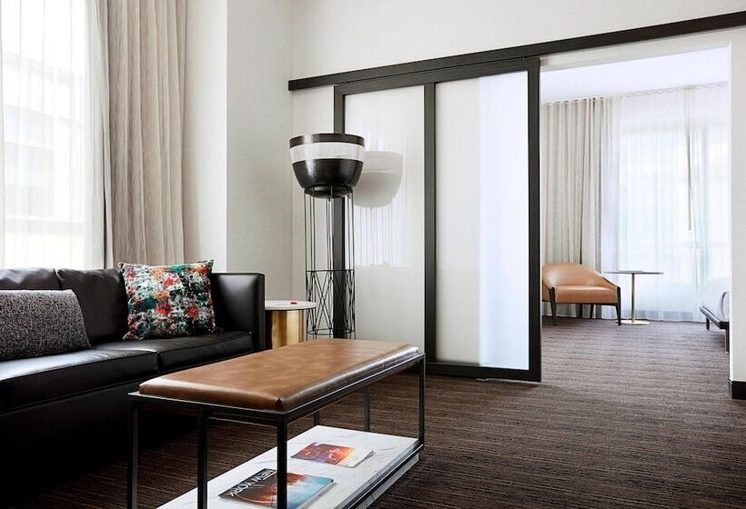 スイート, New York Marriott At The Brooklyn Bridge