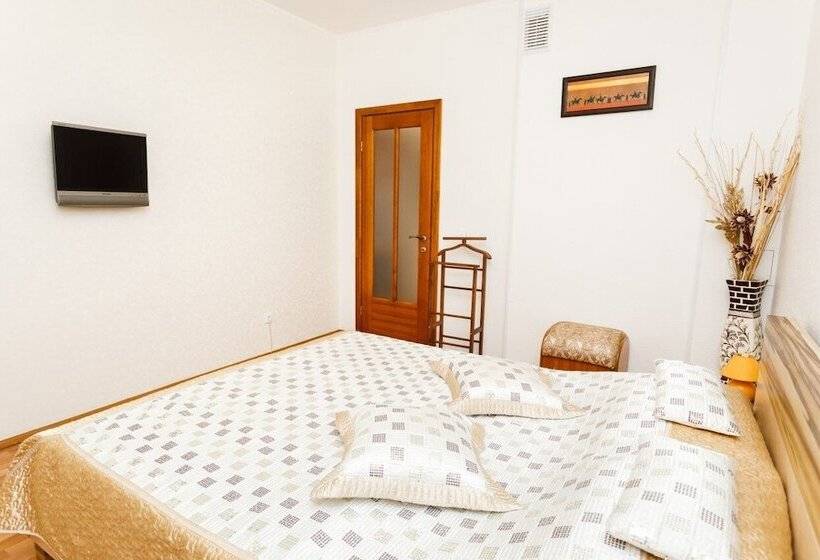 Quarto Triplo Comfort, Domashny Uyut Malysheva 4b