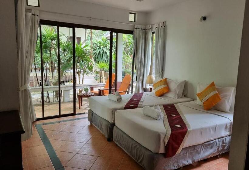 Номер Deluxe с Балконом, Samui Honey Backpacker Bungalow