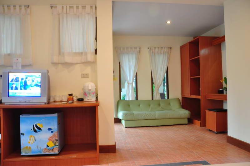 Четырехместный Номер Стандарт с Балконом, Samui Honey Backpacker Bungalow