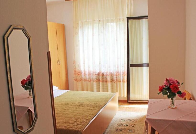 Номер Стандарт с Террасой, Rooms Teklić