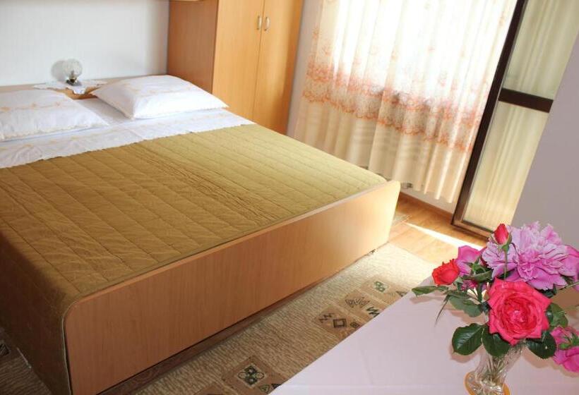 Номер Стандарт с Террасой, Rooms Teklić