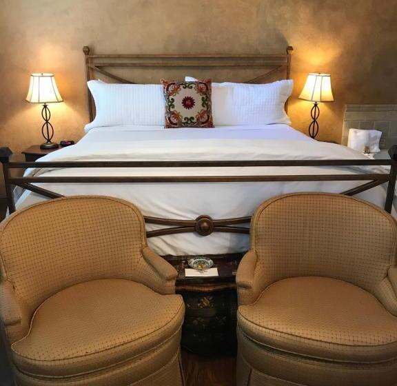 스위트 킹사이즈 침대, The Napa Inn