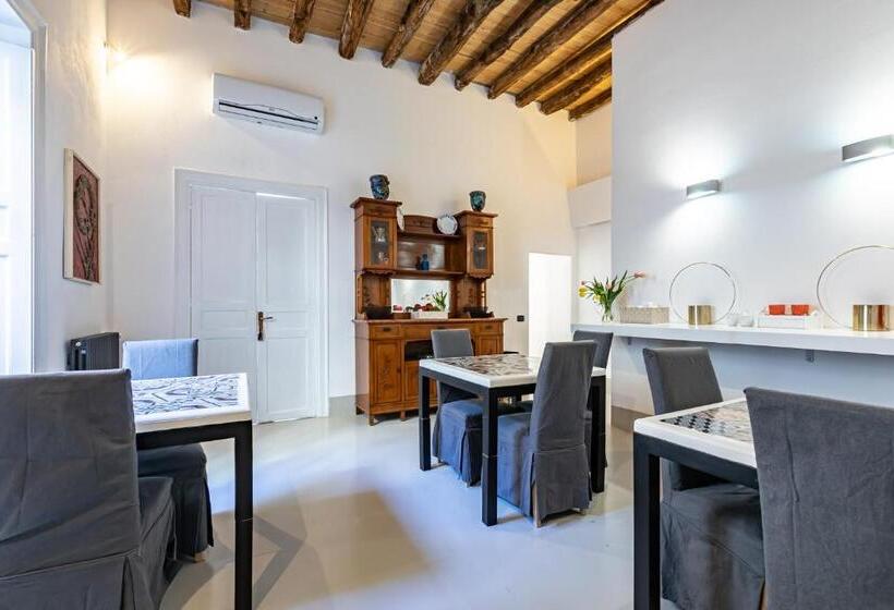 标准间, Palazzo Cavarretta   Pinella S Rooms And Apartment