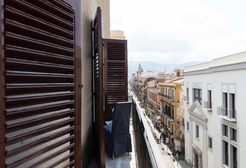 家庭间, Palazzo Cavarretta   Pinella S Rooms And Apartment