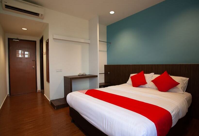 デラックスルーム, Space Hotel By Oyo Rooms