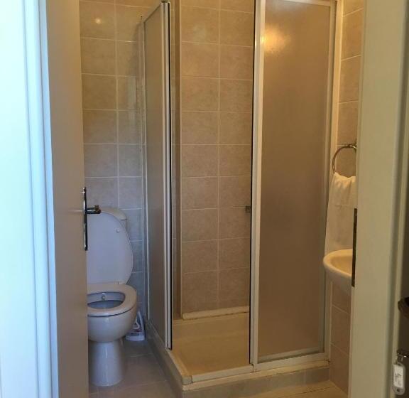 Номер Стандарт Вид на Бассейн, Görkem Apart Otel