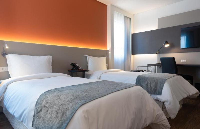 Quarto Estandar, Intercity Anhembi