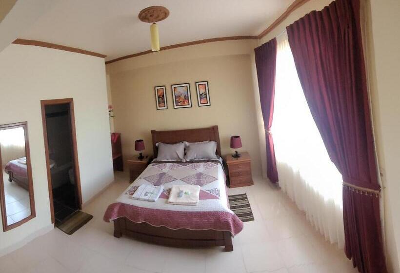 سوییت, Hostal Kurmi   Coroico