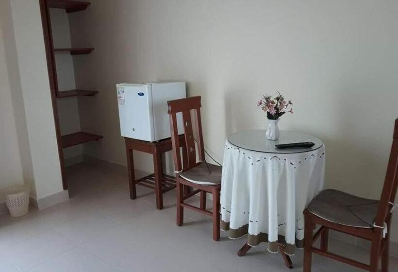 اتاق استاندارد با بالکن, Hostal Kurmi   Coroico