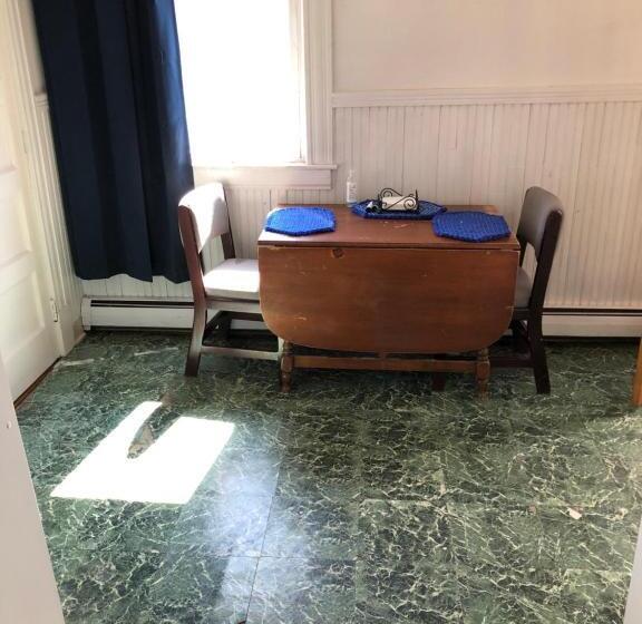 Номер Стандарт Совместная Ванная, Art Gallery Hostel