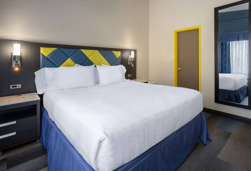 Номер Deluxe, Days Hotel By Wyndham North Bergen
