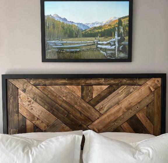 Люкс Кровать Кинг, Pikes Peak Paradise Bed And Breakfast