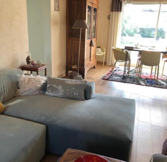 Стандартный Номер Кровать Кинг, La Maison Bleue