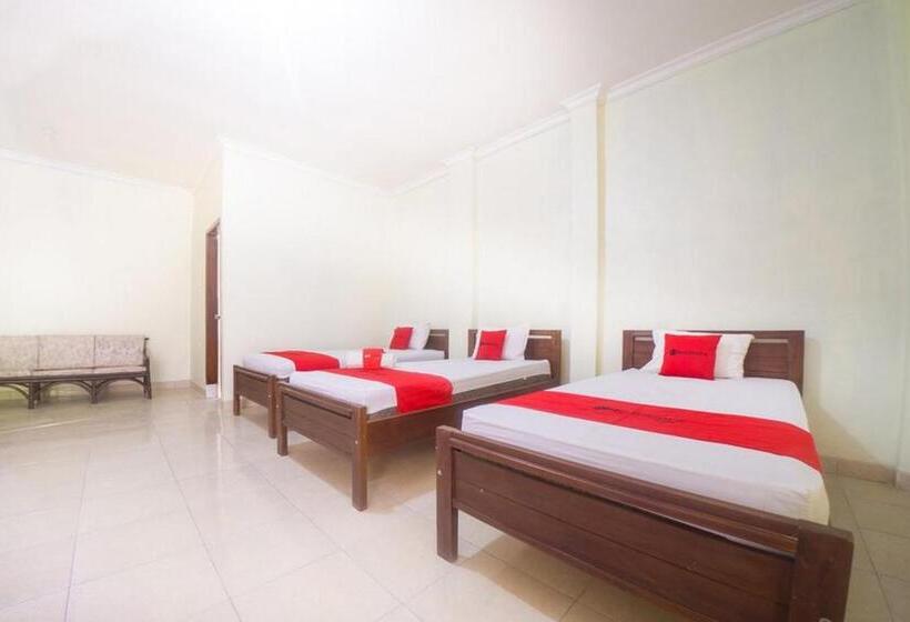 Номер Стандарт Трехместный, Reddoorz Near Nusa Cendana University
