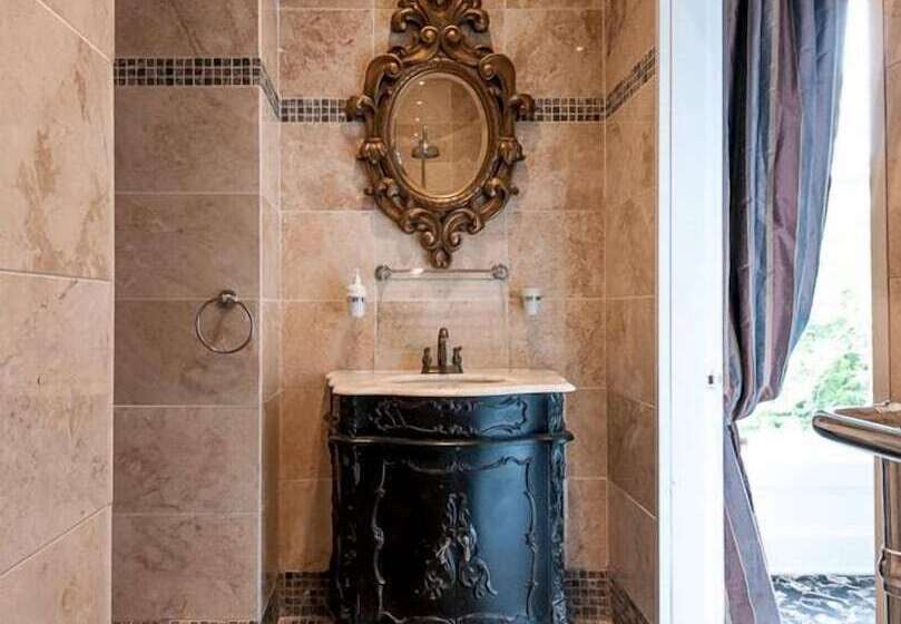 Номер Стандарт, Alfreton Hall