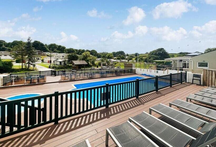 Дом 3 Спальни, Calloose Holiday Park