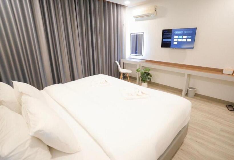اتاق استاندارد با چشم‌انداز کوهستان, The Space Airport Hotel Chiang Rai