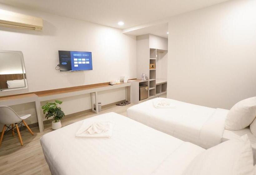 اتاق استاندارد با چشم‌انداز باغ, The Space Airport Hotel Chiang Rai