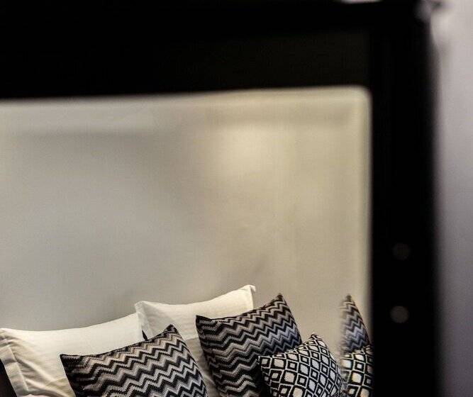 غرفة إقتصادية, Aethra Boutique Rooms