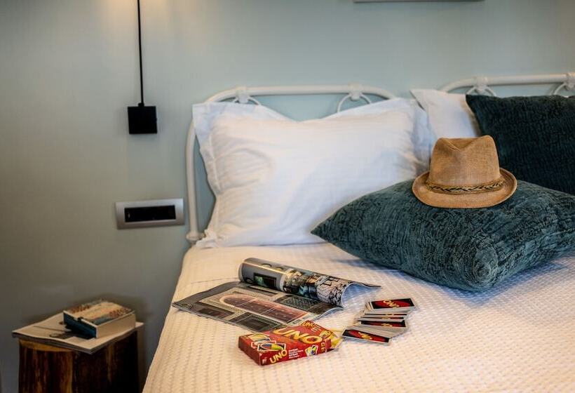 غرفة إقتصادية, Aethra Boutique Rooms