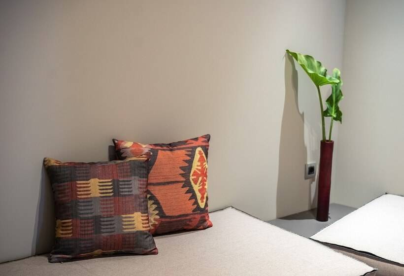 غرفة قياسية رباعية, Aethra Boutique Rooms