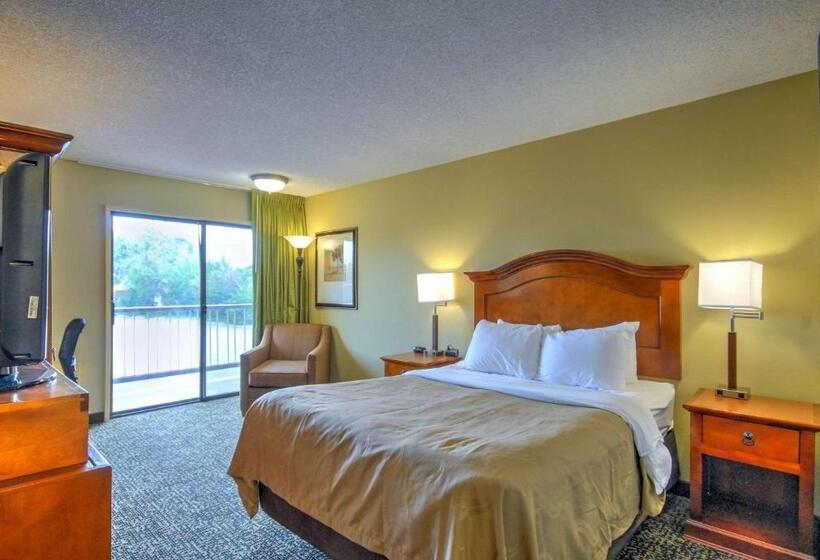 标准间内部标间, Quality Inn Big Sky