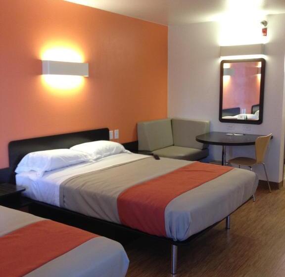 Номер Deluxe, Motel 6 Brownsville, Tx North