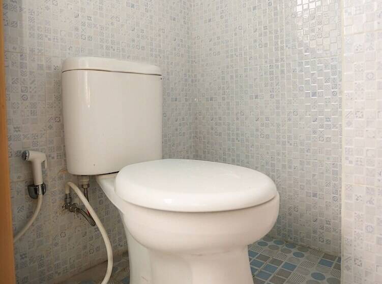 اتاق عادی یک تخته, Spot On 2738 818 Home Stay