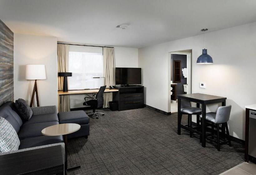 Люкс Кровать Кинг, Residence Inn By Marriott Milwaukee Brookfield