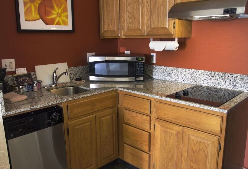 Люкс 2 Спальни, Residence Inn Danbury