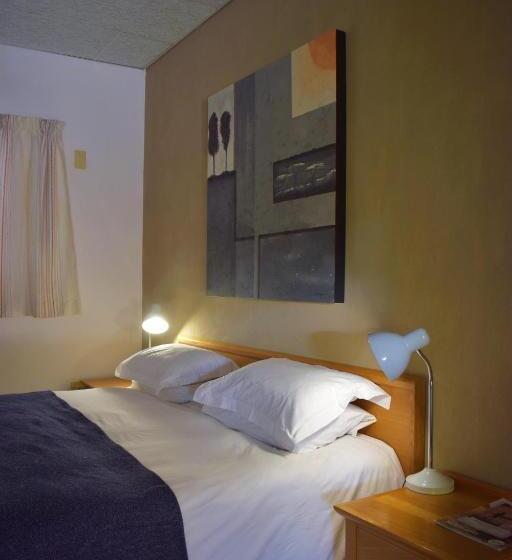 اتاق لوکس, Central Hotel Omaruru
