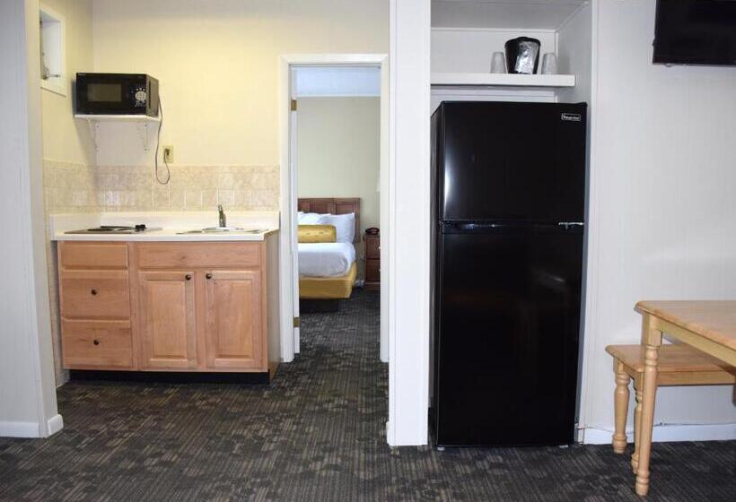Family Suite, Scotty's Lakeside Resort